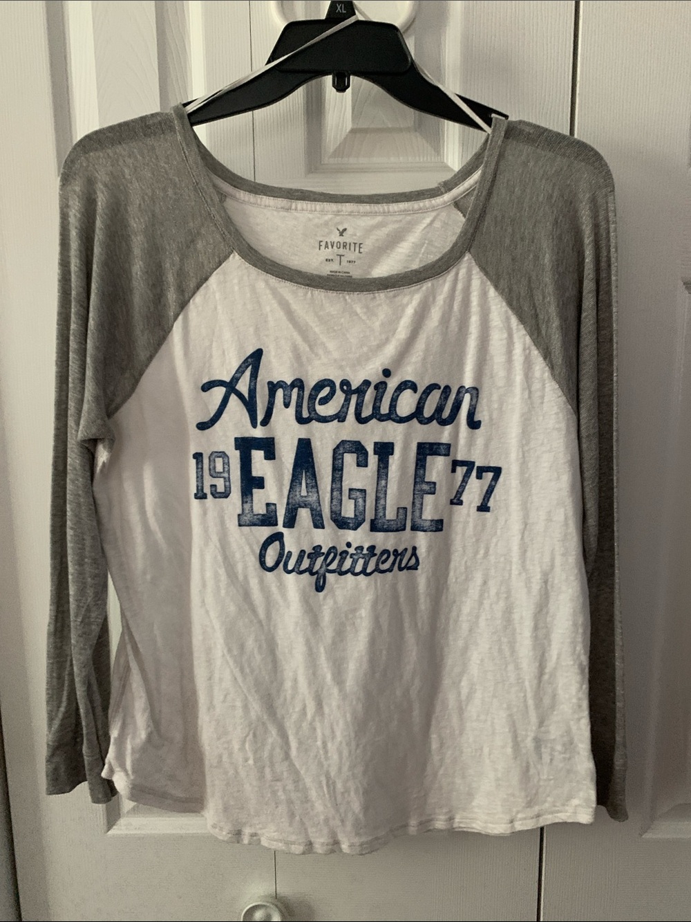 American Eagle Outfitters Women's White & Gray Raglan Logo Tee - Picture 1 of 10
